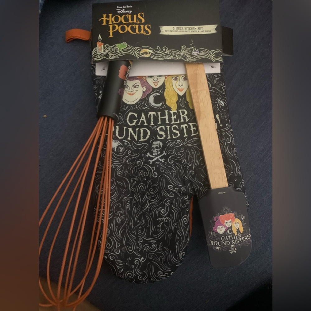 Disney Hocus pocus baking trio new